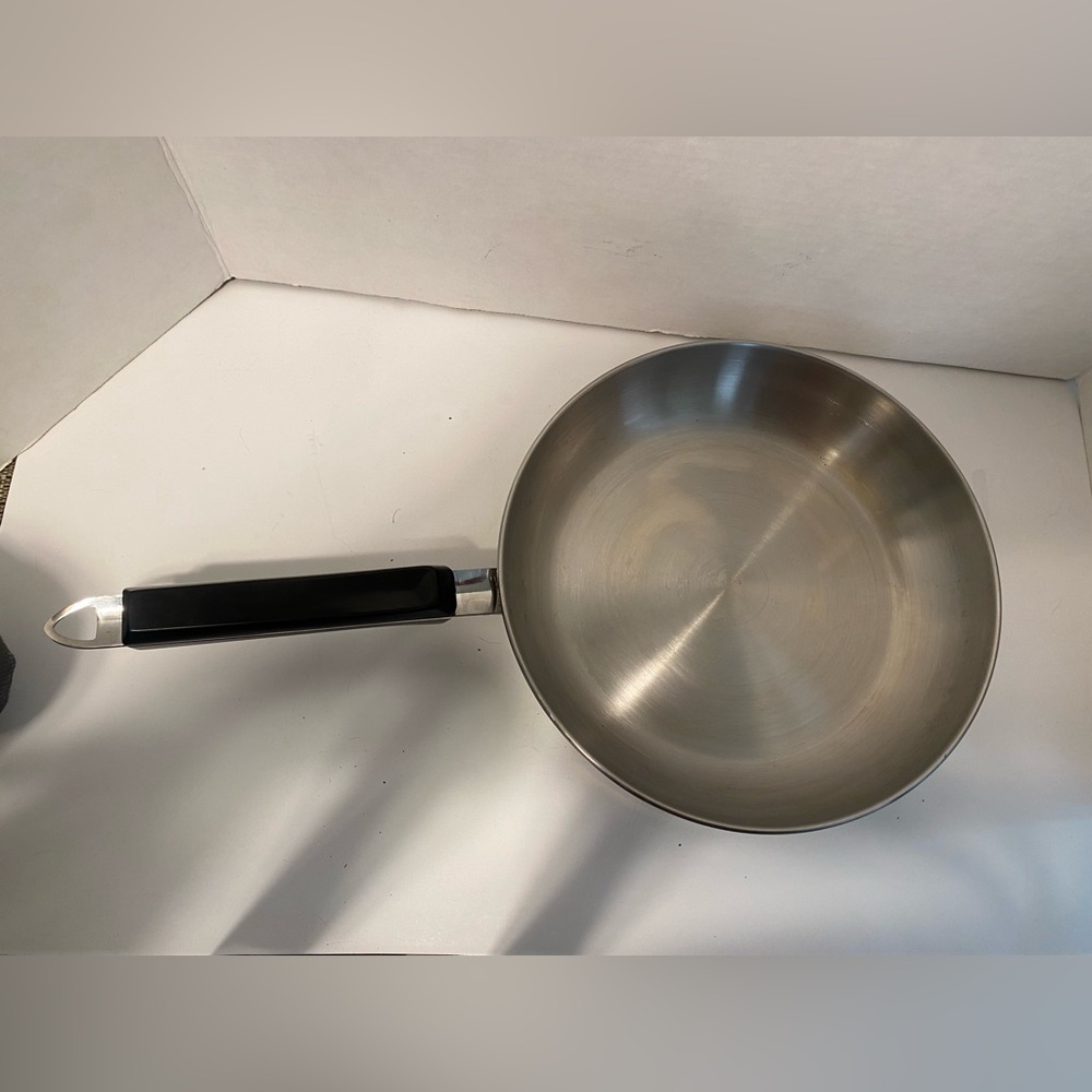 Lagostina  Vintage made in Italy  m92E 10 inch Fy Pan skillet